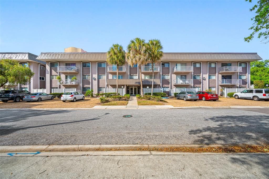 4607 W FIG STREET UNIT 110 TAMPA, FL 33609