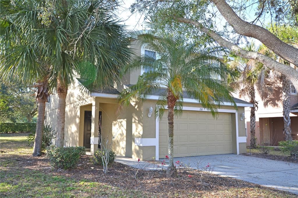 218 BEACON HARBOUR LOOP BRADENTON, FL 34212