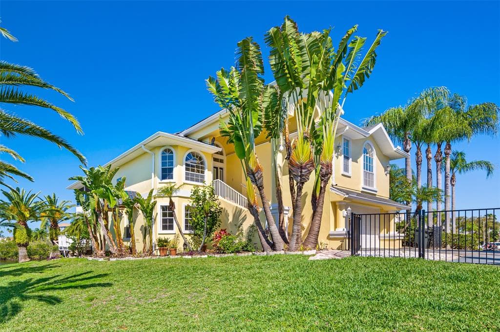 6115 BAYSIDE DRIVE NEW PORT RICHEY, FL 34652