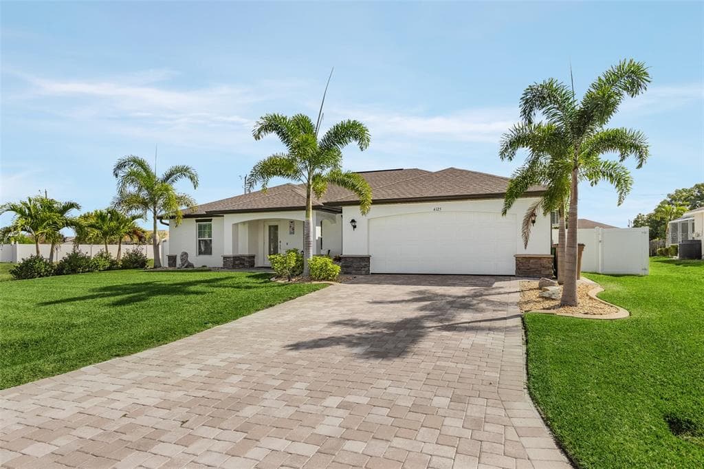4125 SW 8TH COURT