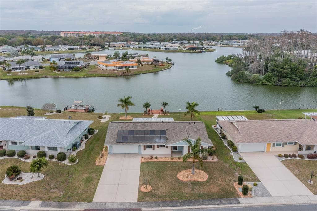 1711 DANBURY DRIVE SUN CITY CENTER, FL 33573