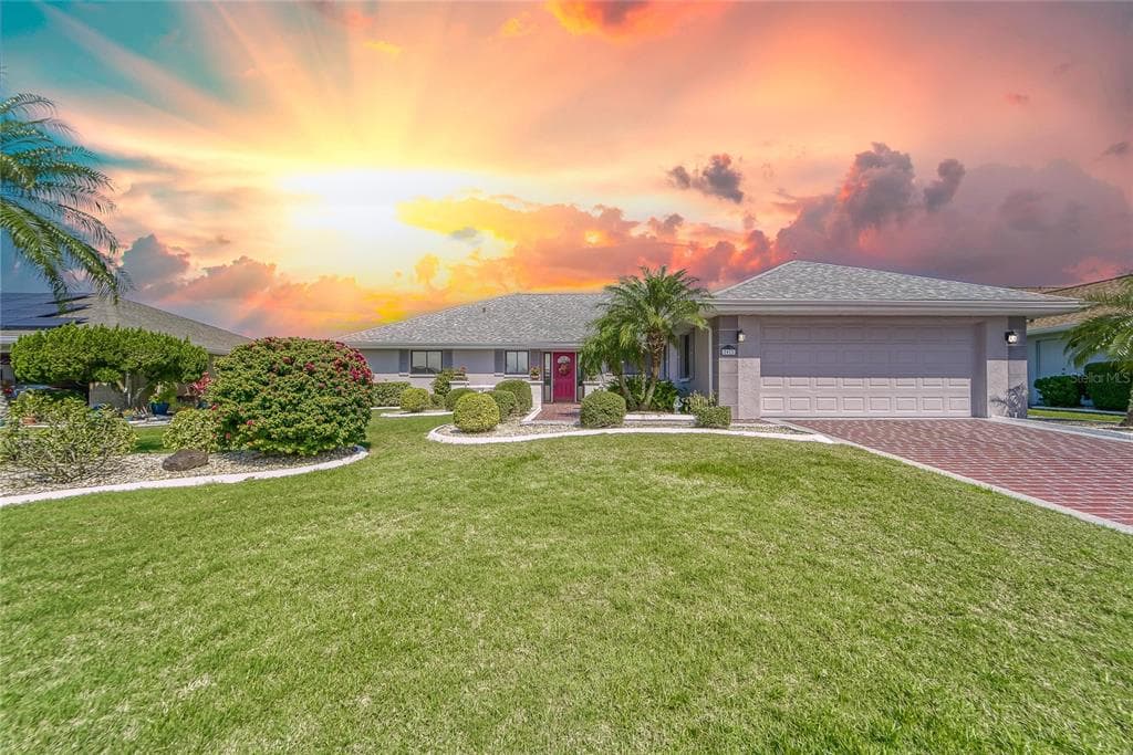 2012 N PEBBLE BEACH BOULEVARD SUN CITY CENTER, FL 33573