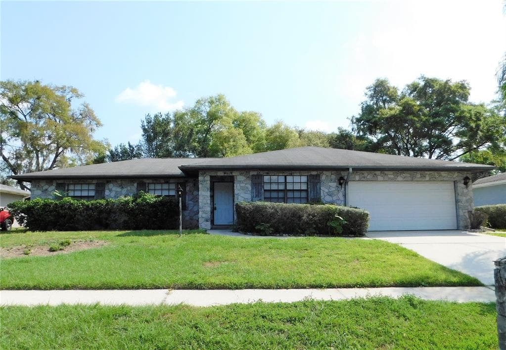 809 CHESS PLACE SEFFNER, FL 33584