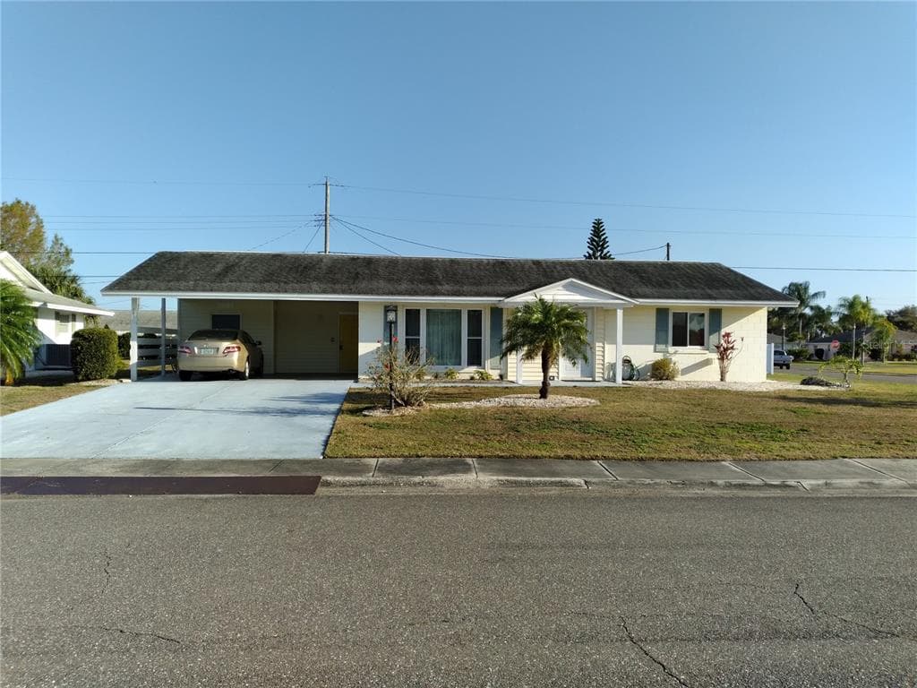 701 TORREY PINES AVENUE SUN CITY CENTER, FL 33573