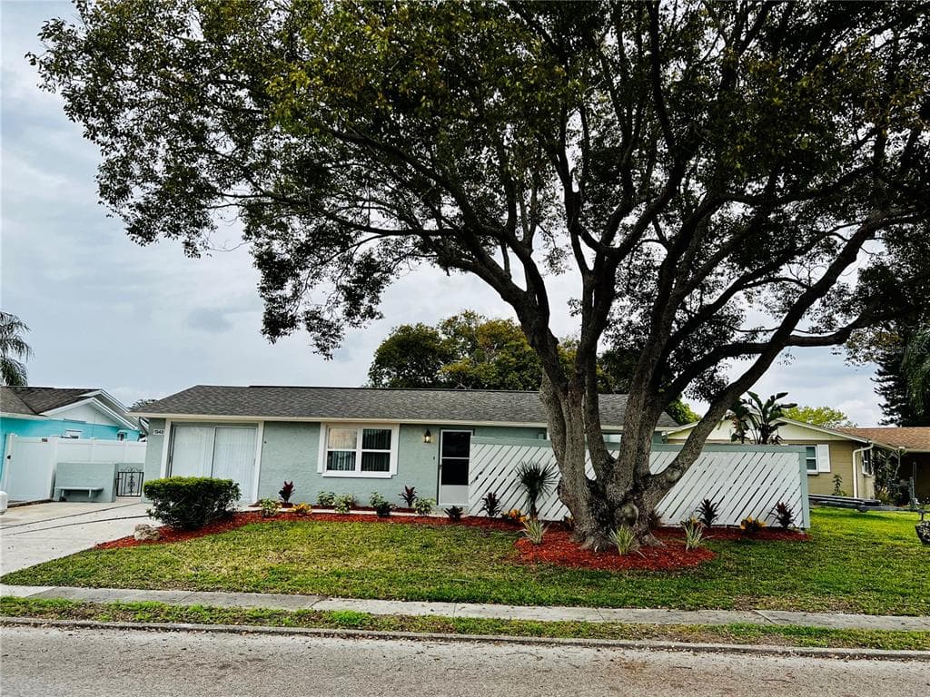 1948 COOLIDGE ROAD HOLIDAY, FL 34691