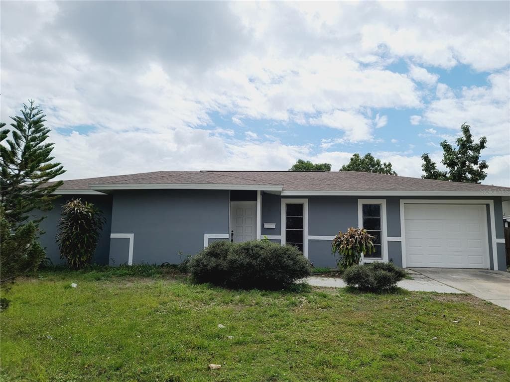 8518 WOODHURST DRIVE TAMPA, FL 33615