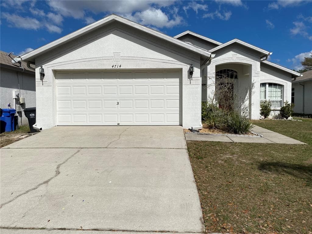 4714 RAMSHEAD DRIVE VALRICO, FL 33594