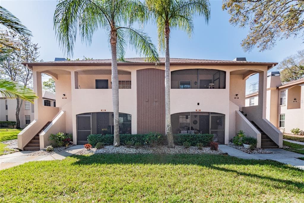 2983 BONAVENTURE CIRCLE UNIT 104 PALM HARBOR, FL 34684