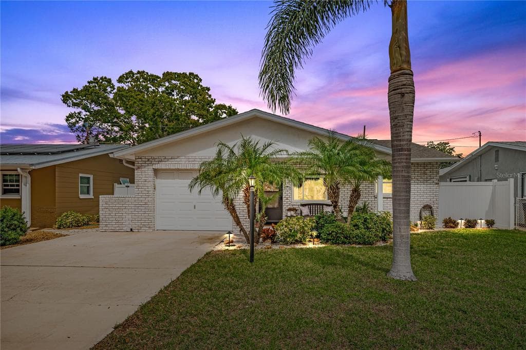 5635 20TH AVENUE N ST PETERSBURG, FL 33710