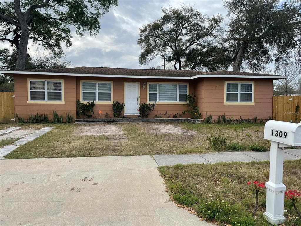 1309 OVERLEA STREET CLEARWATER, FL 33755