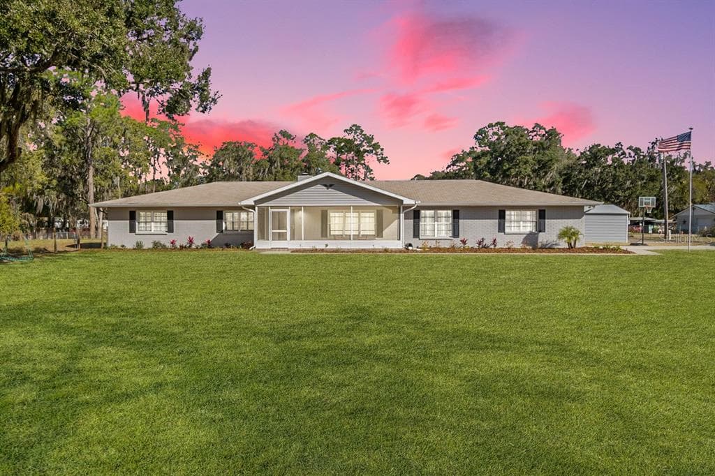 1915 DOWNING OAKS LANE DOVER, FL 33527