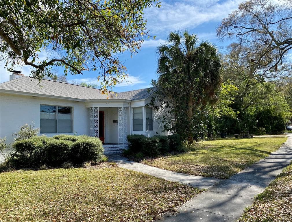 431 W DAVIS BOULEVARD