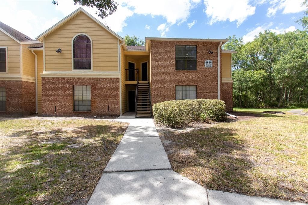 8636 MALLARD RESERVE DRIVE UNIT 201 TAMPA, FL 33614
