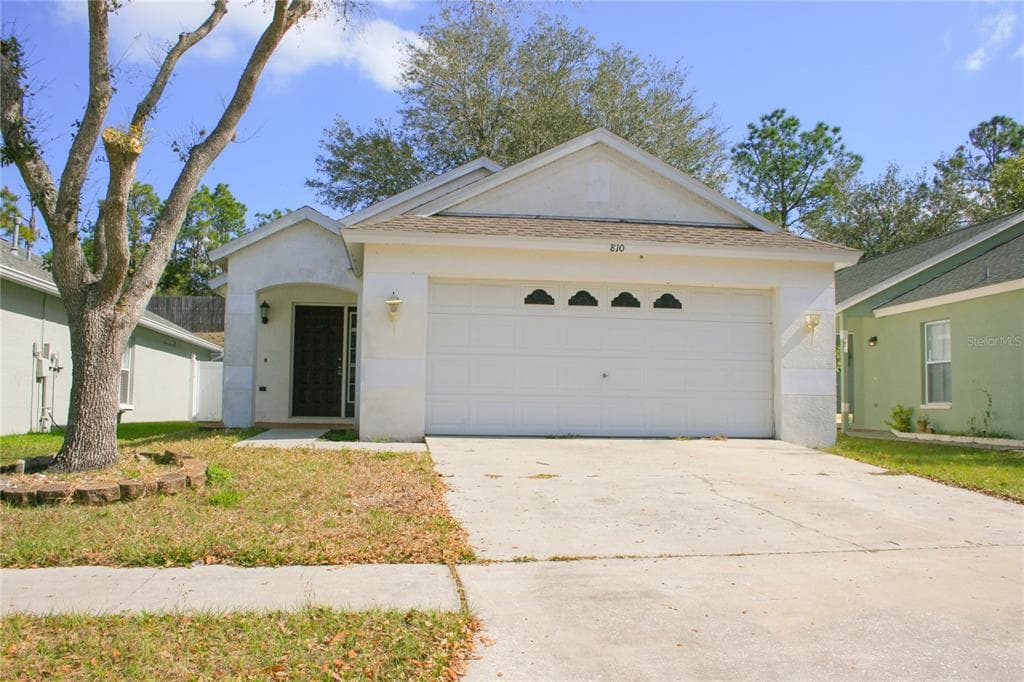 810 CAPE COD CIRCLE VALRICO, FL 33594