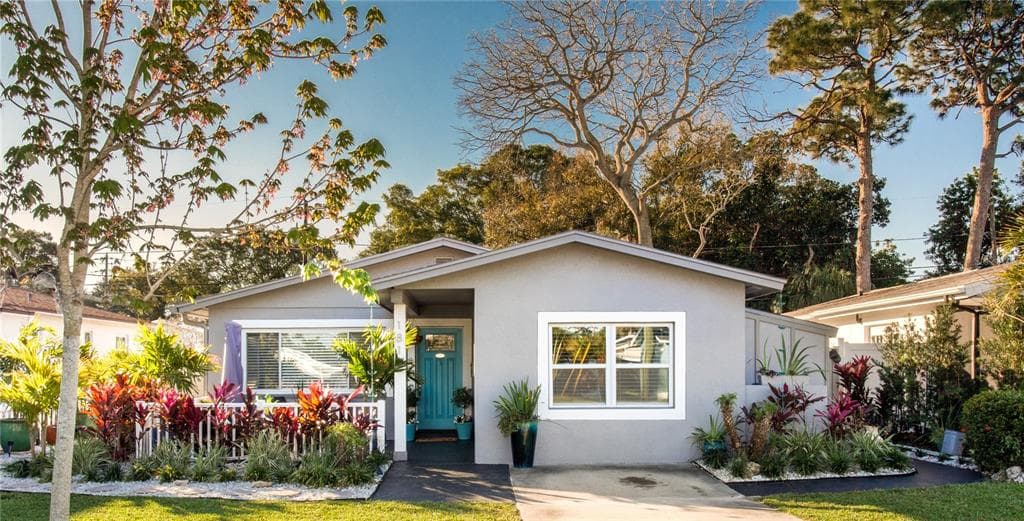 1818 SHORE ACRES BOULEVARD NE ST PETERSBURG, FL 33703