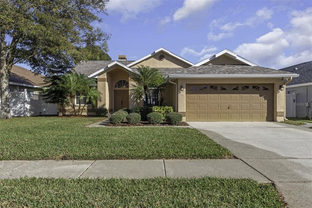 1285 SALT LAKE DRIVE TARPON SPRINGS, FL 34689