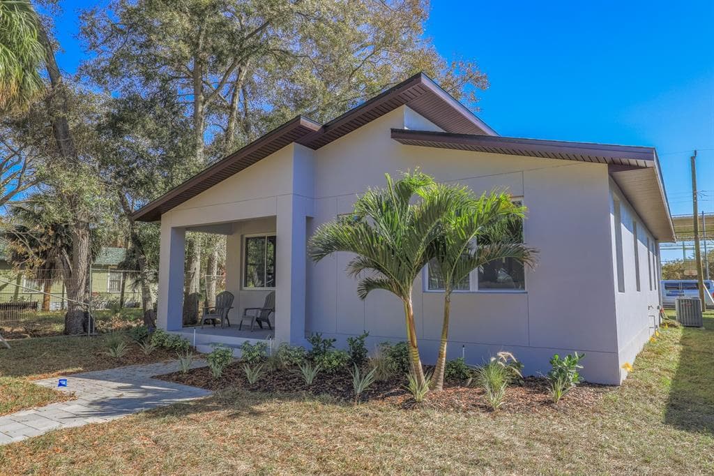 1058 16TH AVENUE S ST PETERSBURG, FL 33705