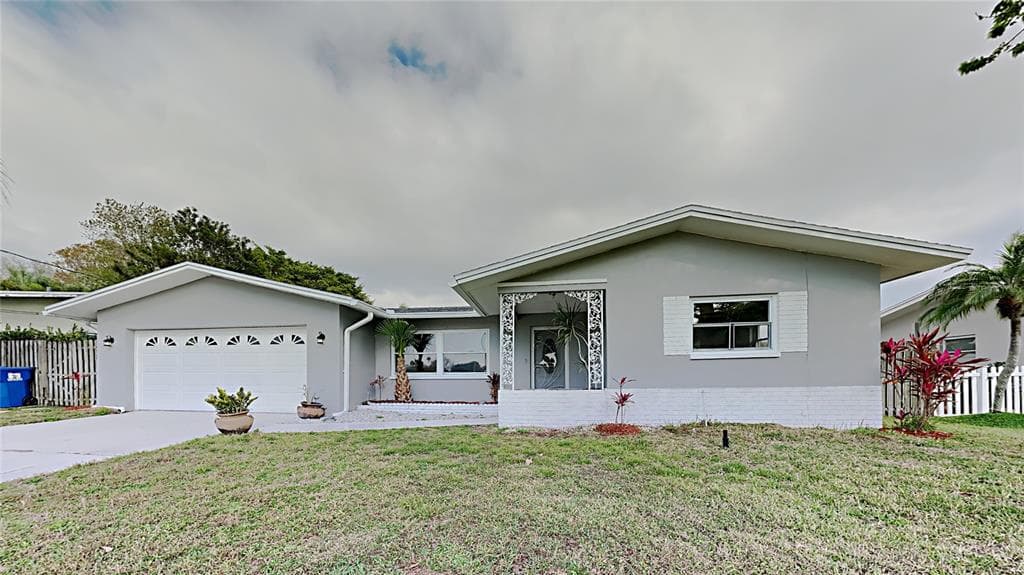 6459 EVERGREEN AVENUE SEMINOLE, FL 33772