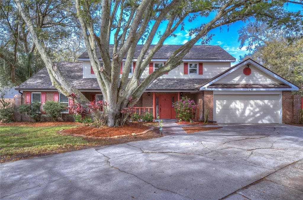 524 EMBERWOOD DRIVE BRANDON, FL 33511