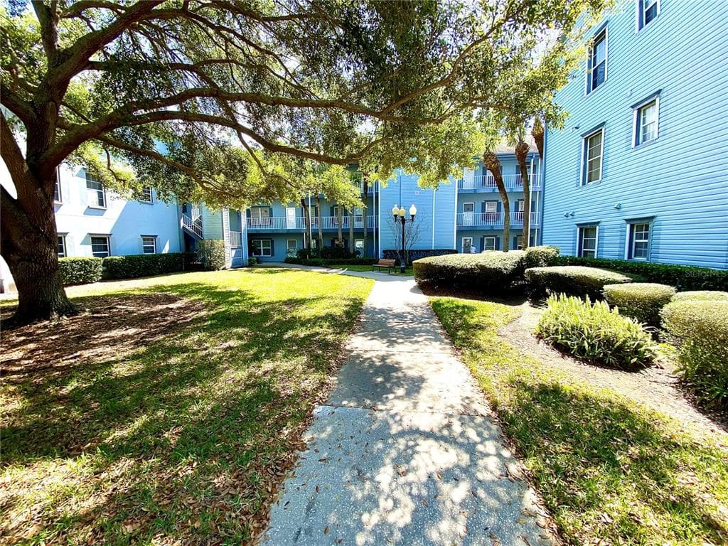 330 PROMENADE DRIVE UNIT 307 DUNEDIN, FL 34698
