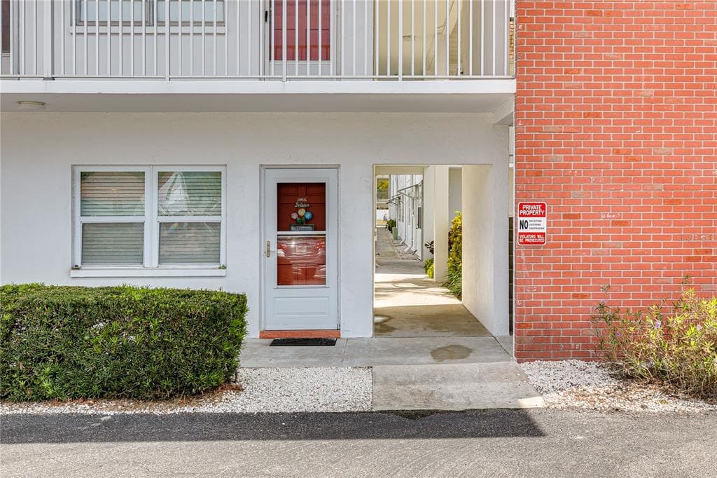 1325 58TH STREET N UNIT 104A ST PETERSBURG, FL 33710