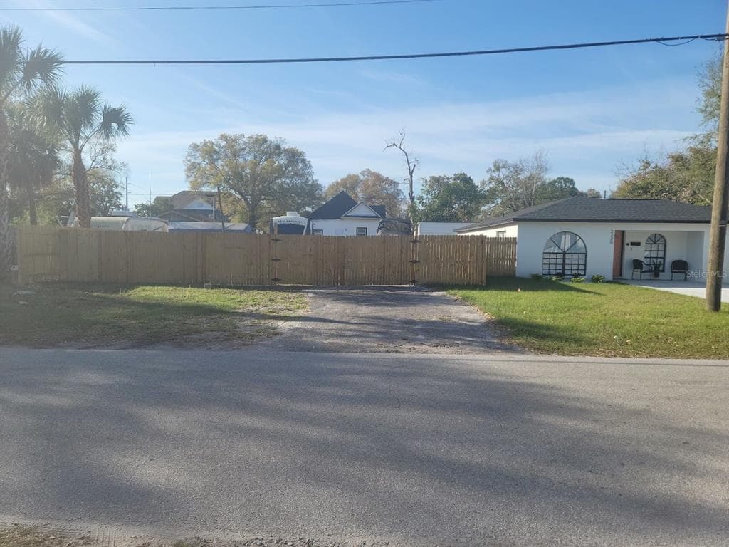 W SAINT JOHN TAMPA, FL 33607
