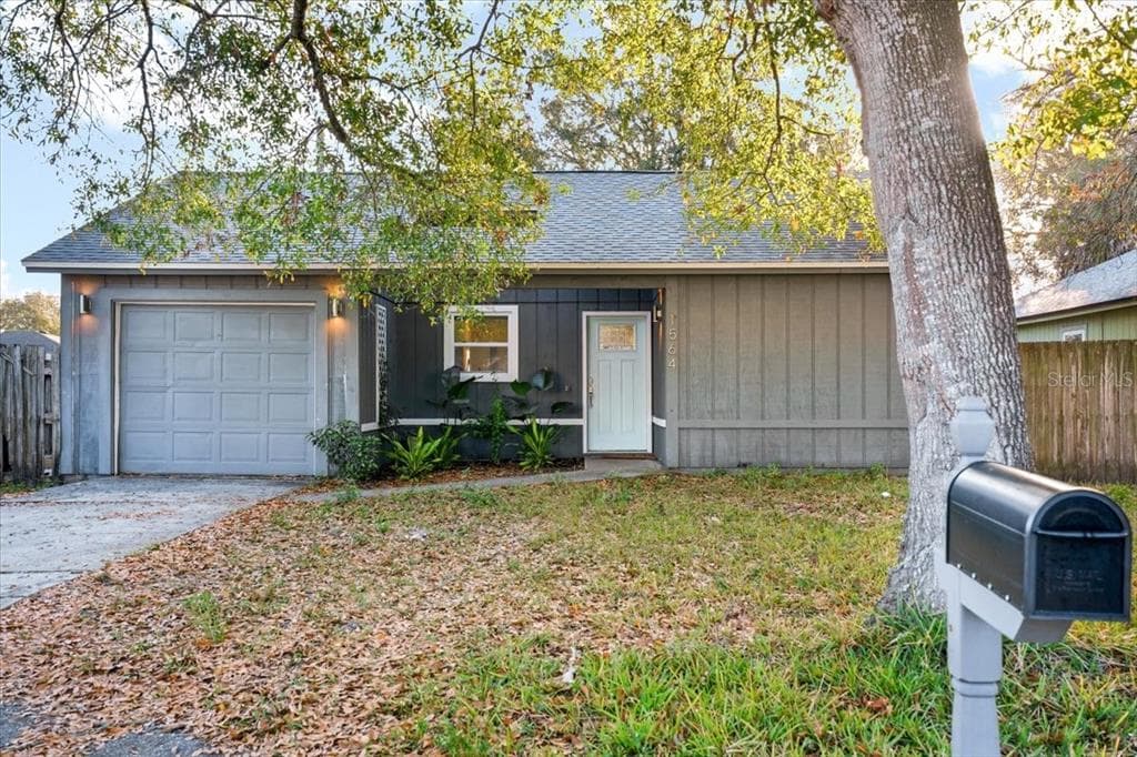 1564 OAK PARK AVENUE SARASOTA, FL 34237