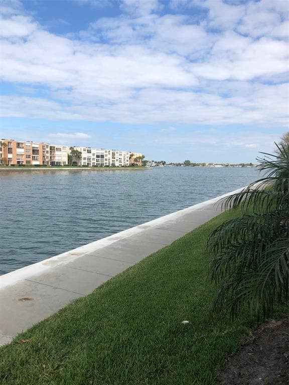 7420 BAY ISLAND DR S UNIT 176 SOUTH PASADENA, FL 33707