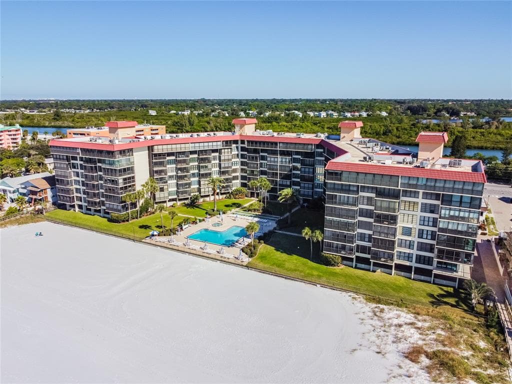 18304 GULF BOULEVARD UNIT 408 REDINGTON SHORES, FL 33708