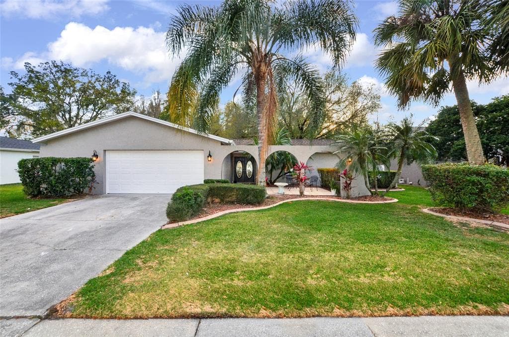 16316 E COURSE DRIVE NE TAMPA, FL 33624