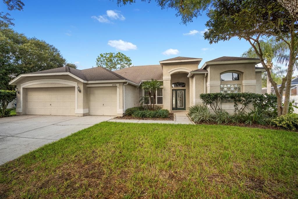4704 RANCH GROVE COURT VALRICO, FL 33596