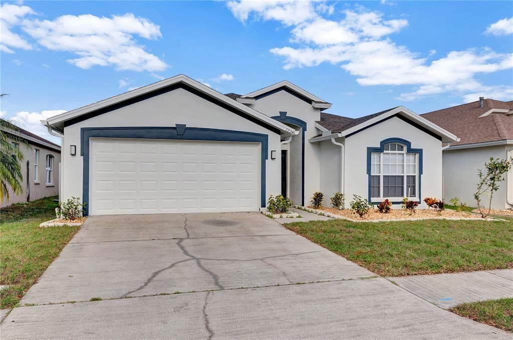 1224 CRIMSON CLOVER LANE WESLEY CHAPEL, FL 33543