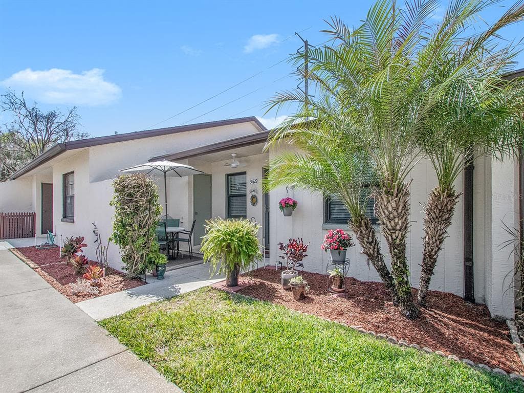 38229 IRONWOOD PLACE UNIT 38229 ZEPHYRHILLS, FL 33542