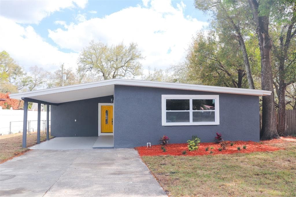 8029 N OLA AVENUE TAMPA, FL 33604