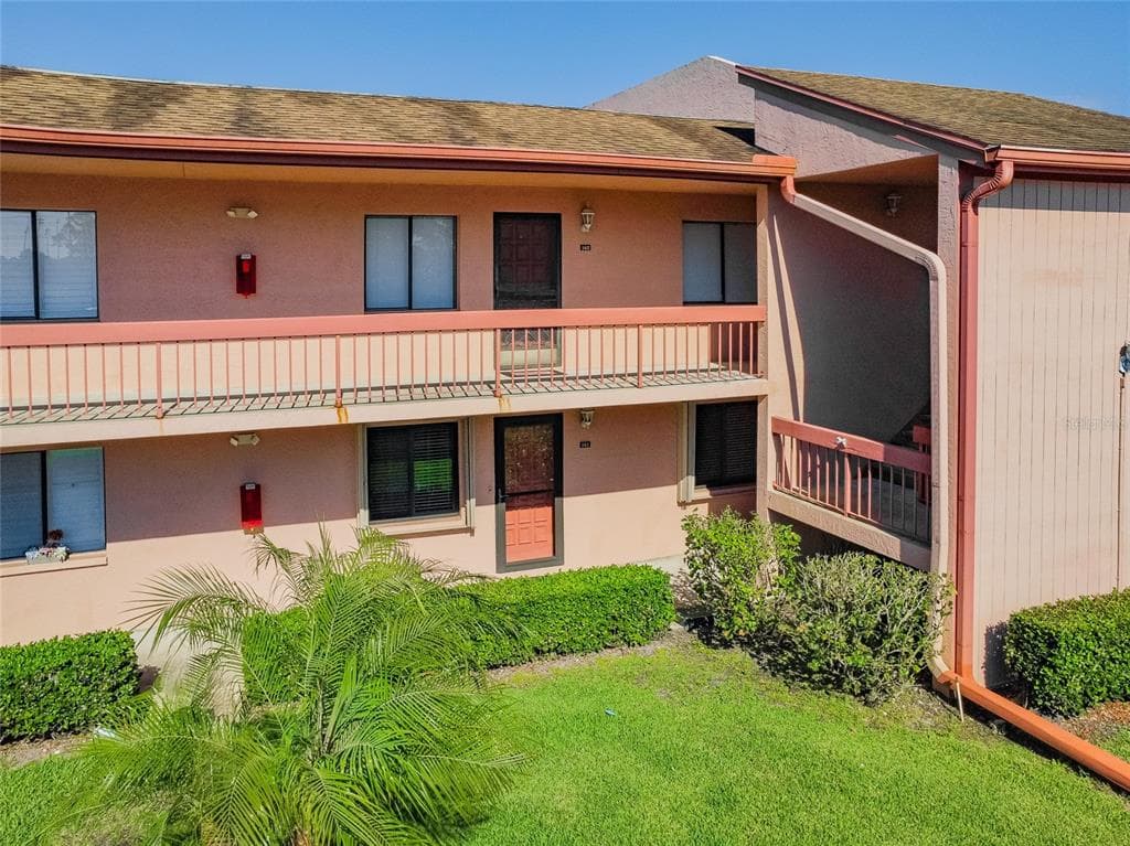 161 LAKESIDE DRIVE UNIT 61 OLDSMAR, FL 34677