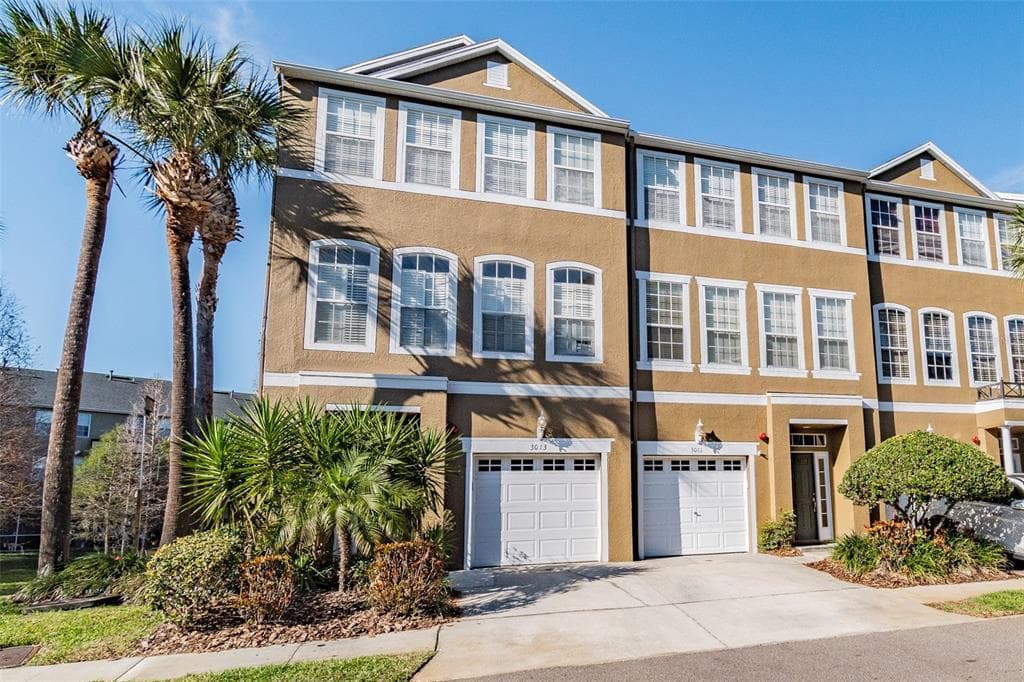 3011 POINTEVIEW DRIVE