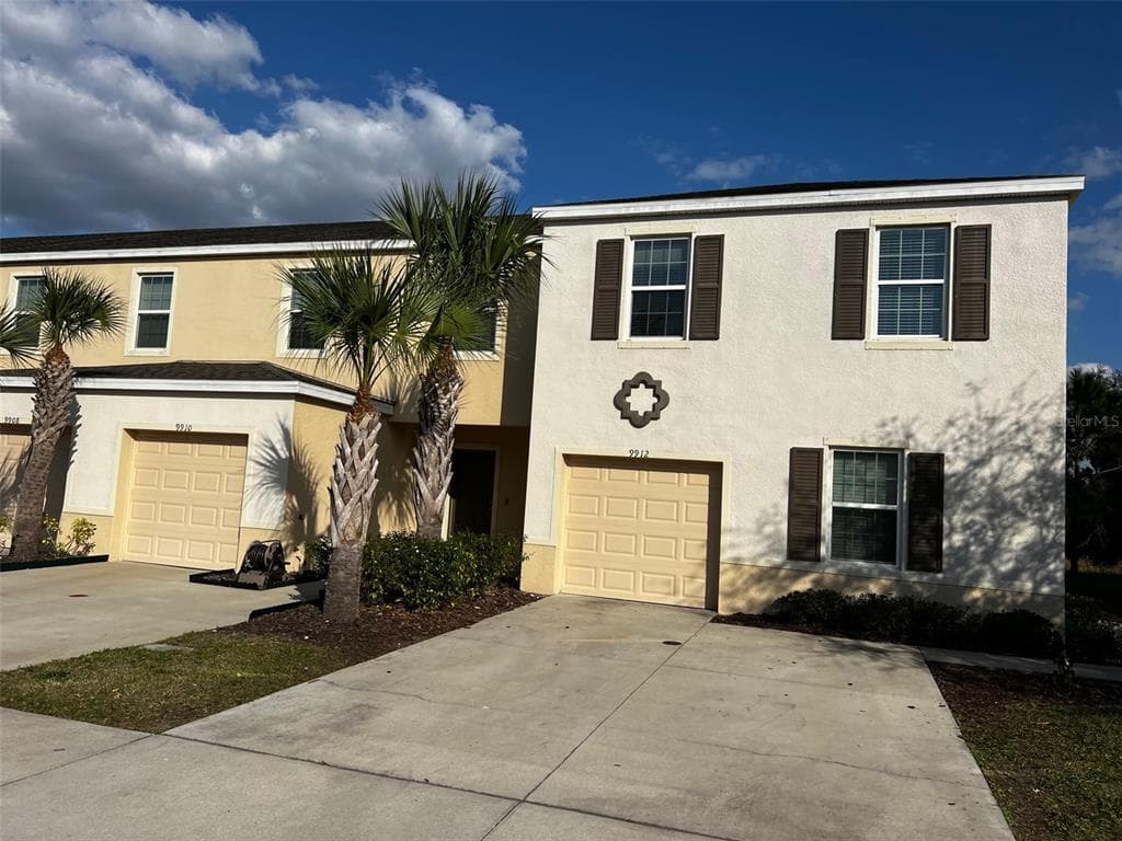 9912 HOUND CHASE DRIVE GIBSONTON, FL 33534