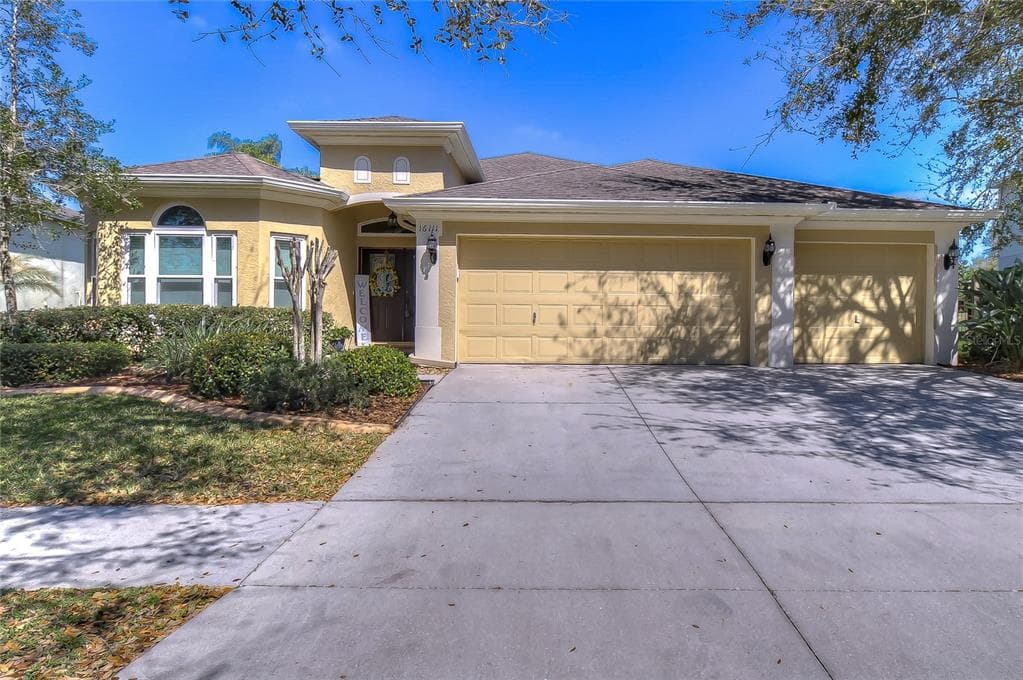 16111 BRIDGEDALE DRIVE LITHIA, FL 33547