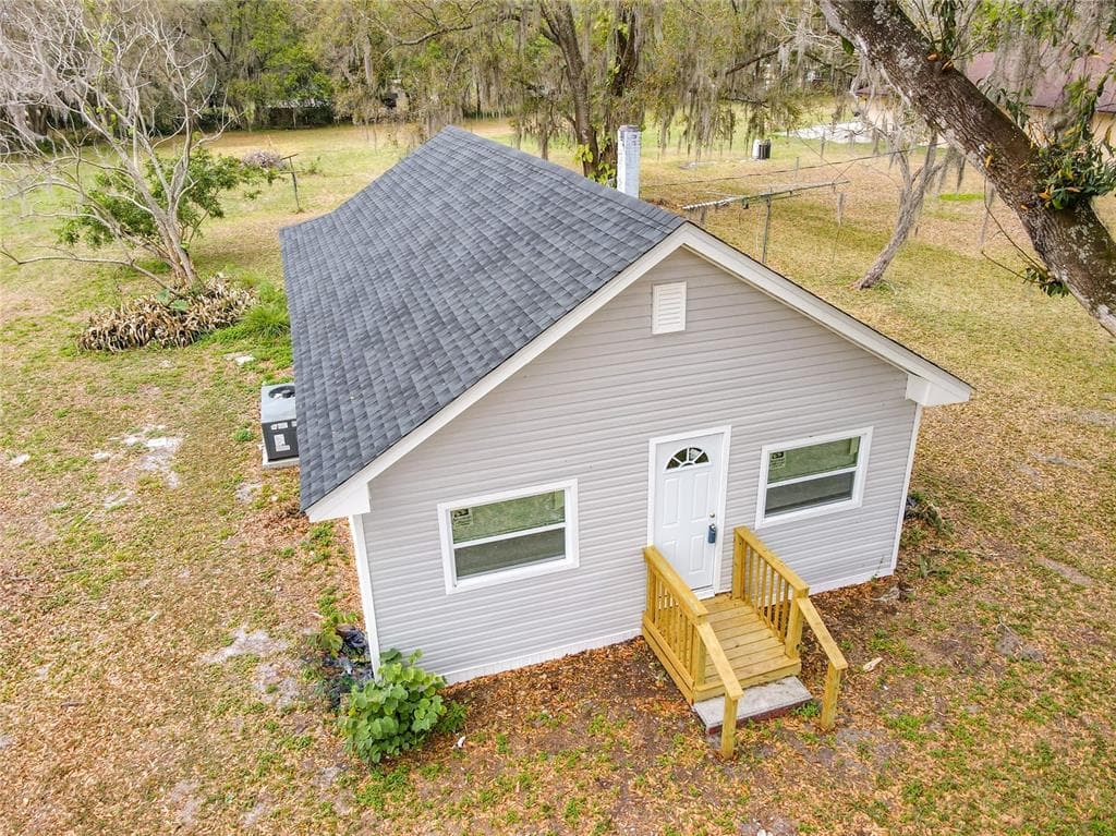235 SUNNY ROAD LAKELAND, FL 33801