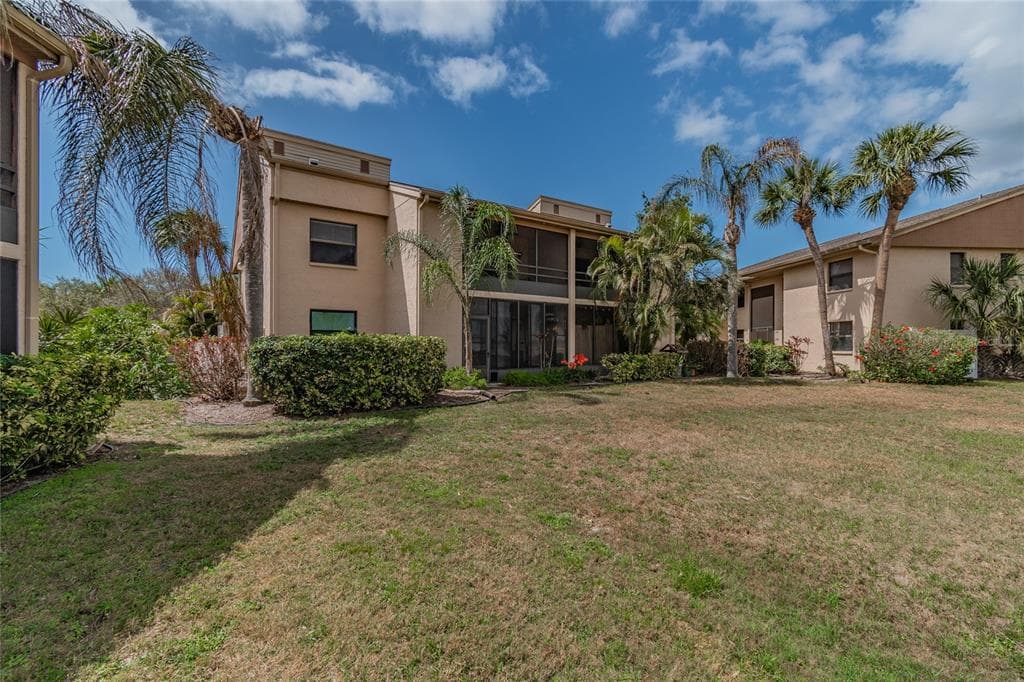 2443 TWIN DRIVE UNIT 10 SARASOTA, FL 34234