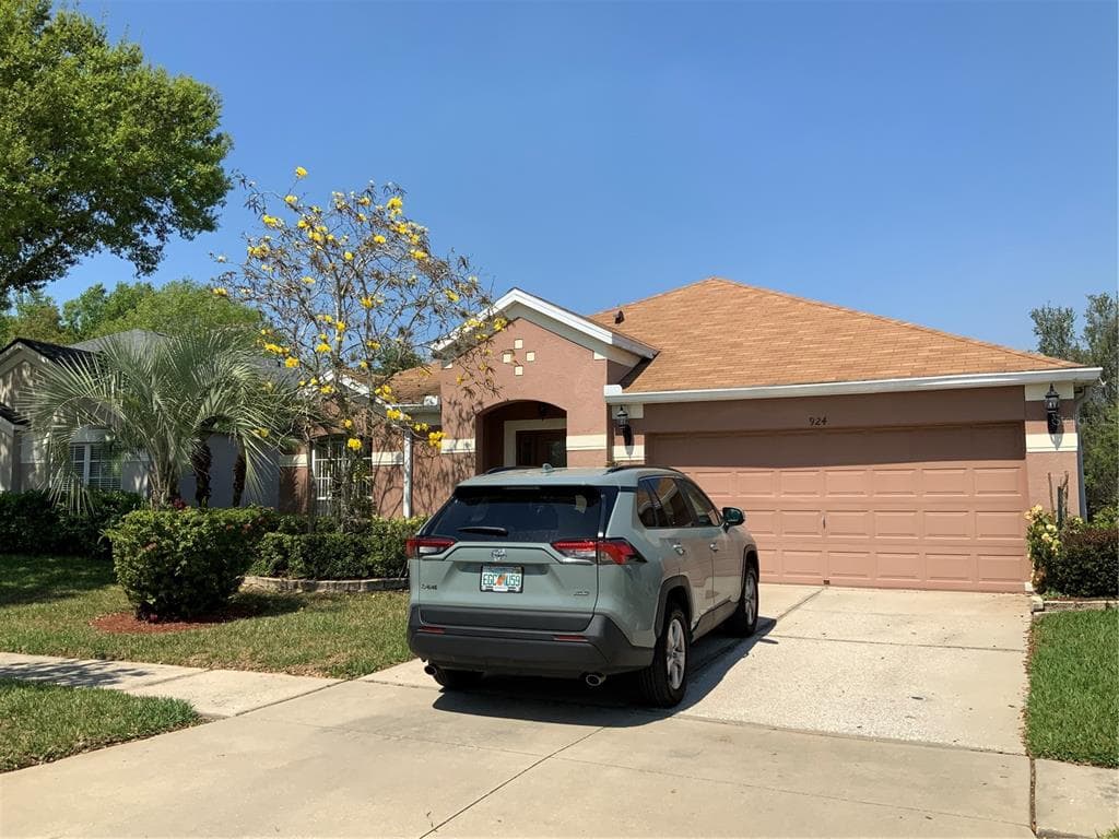 924 RIDGE HAVEN DRIVE BRANDON, FL 33511