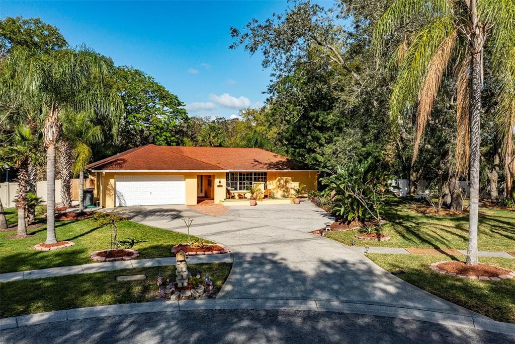 10905 BENT TREE PLACE TAMPA, FL 33618