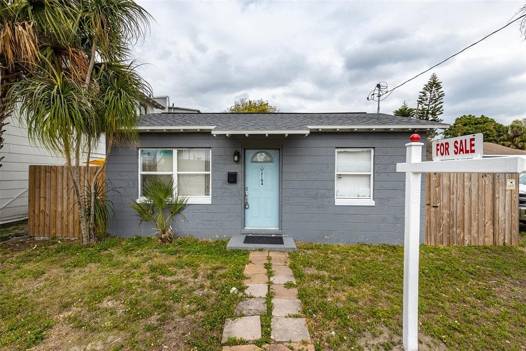 2104 E COLUMBUS DRIVE TAMPA, FL 33605