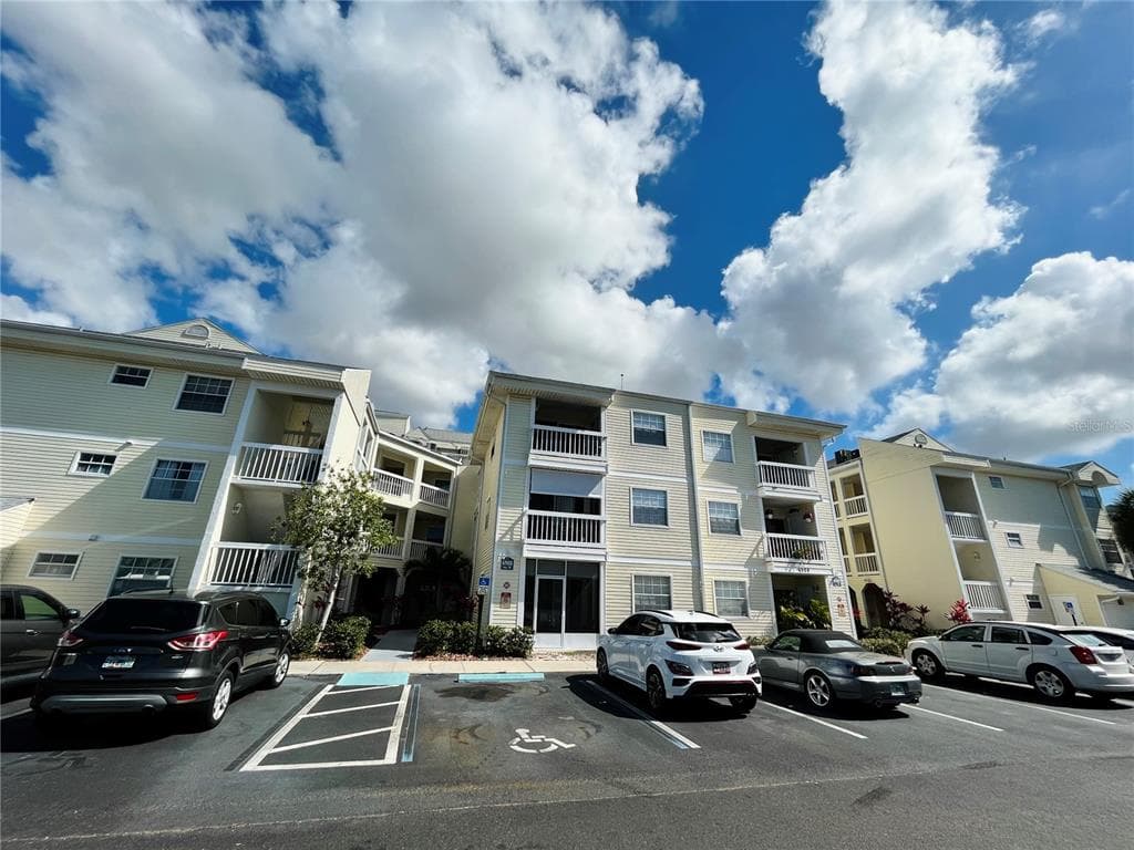 6908 STONES THROW CIRCLE N UNIT 10208 ST PETERSBURG, FL 33710