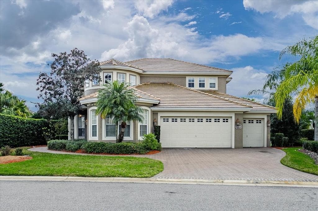2728 BELLERIVE DRIVE LAKELAND, FL 33803