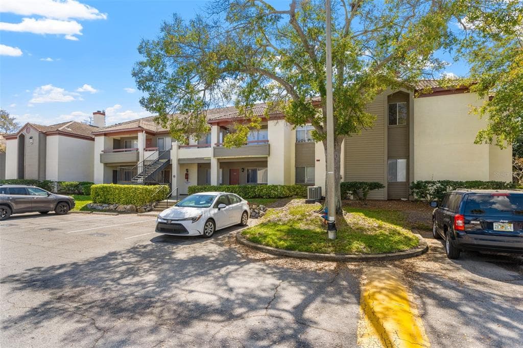 10265 GANDY BOULEVARD N UNIT 806 ST PETERSBURG, FL 33702
