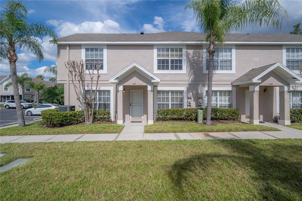 517 KENSINGTON LAKE CIRCLE BRANDON, FL 33511