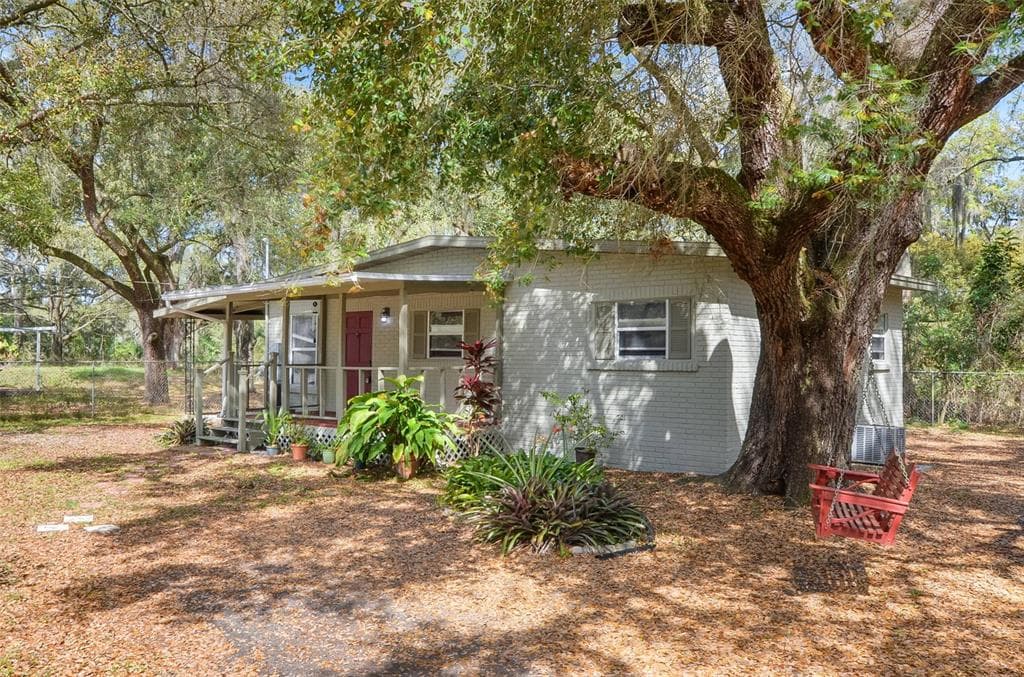 1904 MAY STREET