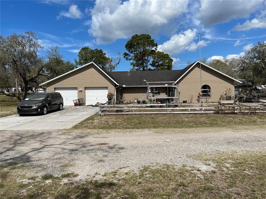 10311 KITTEN TRAIL HUDSON, FL 34669
