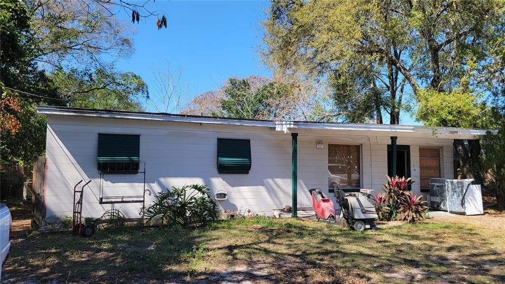 10908 N ANNETTE AVENUE TAMPA, FL 33612